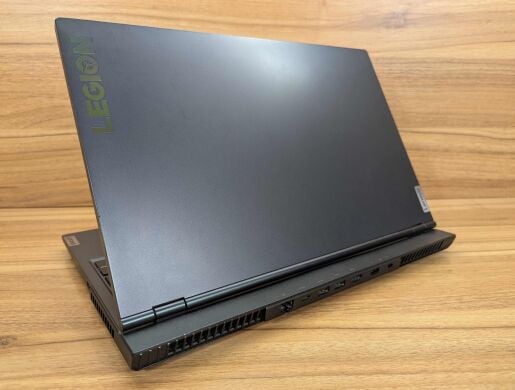 Ігровий ноутбук Lenovo Legion 5 15IMH05H / 15.6" (1920x1080) IPS / Intel Core i7-10750H (6 (12) ядер по 2.6 - 5.0 GHz) / 16 GB DDR4 / 1000 GB SSD / nVidia GeForce RTX 2060, 6 GB GDDR6, 192-bit / WebCam / Windows 10