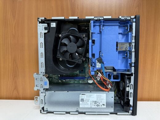 Компьютер Dell OptiPlex 3040 SFF / Intel Core i5-6500 (4 ядра по 3.2 - 3.6 GHz) / 8 GB DDR3 / no HDD / Intel HD Graphics 530 / 180W / DisplayPort / HDMI