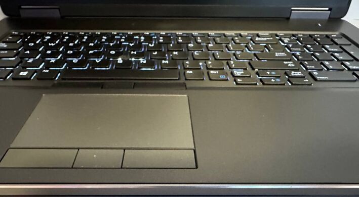 Мобильная рабочая станция Dell Precision 7740 / 17.3" (1920x1080) IPS / Intel Core i7-9750H (6 (12) ядер по 2.6 - 4.5 GHz) / 64 GB DDR4 / 1000 GB SSD / nVidia Quadro RTX 4000, 8 GB GDDR6, 256-bit / HDMI / WebCam Мобильная рабочая станция Dell Precision 7740 / 17.3" (1920x1080) IPS / Intel Core i7-9750H (6 (12) ядер по 2.6 - 4.5 GHz) / 64 GB DDR4 / 1000 GB SSD / nVidia Quadro RTX 4000, 8 GB GDDR6, 256-bit / HDMI / WebCam