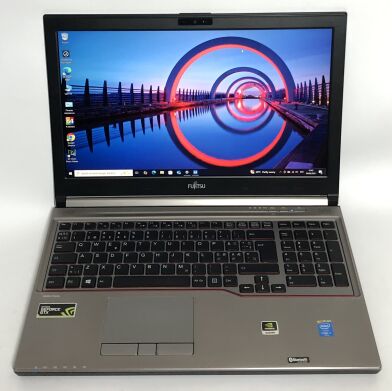 Мобільна робоча станція Fujitsu Celsius H730 / 15.6" (1920x1080) IPS / Intel Core i7-4810MQ (4 (8) ядра по 2.8 - 3.8 GHz) / 16 GB DDR3 / 256 GB SSD / nVidia Quadro K2100M, 2 GB GDDR5, 128-bit / WebCam / DVD-ROM