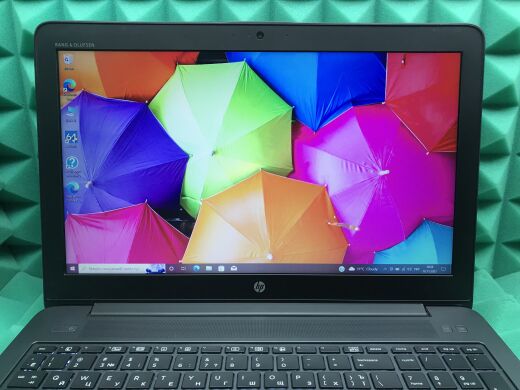 Мобільна робоча станція HP ZBook 15 G3 / 15.6" (1920x1080) TN / Intel Core i7-6700HQ (4 (8) ядра по 2.6 - 3.5 GHz) / 16 GB DDR4 / 128 GB SSD + 500 GB HDD / AMD FirePro W5170M, 2 GB GDDR5, 128-bit / WebCam / Fingerprint / HDMI