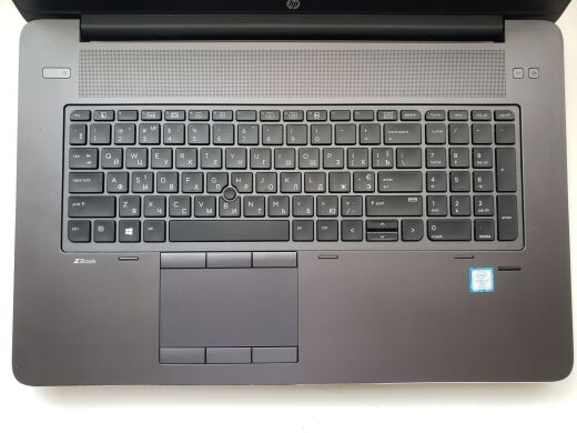 Мобільна робоча станція HP Zbook 17 G4 / 17.3" (1920x1080) IPS / Intel Core i7-7820HQ (4 (8) ядра по 2.9 - 3.9 GHz) / 32 GB DDR4 / 256 GB SSD M.2 + 512 GB SSD + 750 GB HDD / nVidia Quadro P3000, 6 GB GDDR5, 192-bit / WebCam
