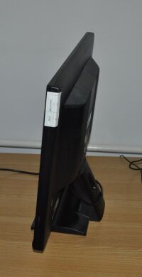 Монитор Б-класс BenQ G2200W / 22" (1680x1050) TN / VGA, DVI / VESA 100x100 + Кабели подключения