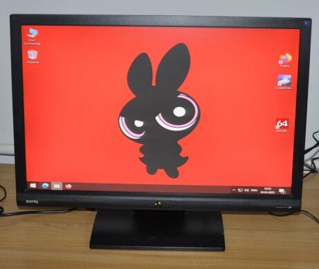 Монитор Б-класс BenQ G2200W / 22" (1680x1050) TN / VGA, DVI / VESA 100x100 + Кабели подключения