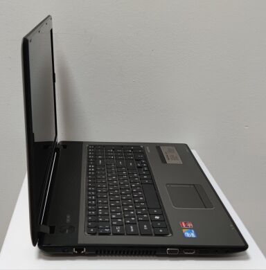 Ноутбук Acer Aspire 7741G / 17.3" (1600x900) TN LED / Intel Core i3-380M (2 (4) ядра по 2.53 GHz) / 8 GB DDR3 / 640 GB HDD / ATI Mobility Radeon HD 5650, 1 GB GDDR3, 128-bit / WebCam / HDMI
