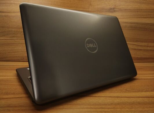 Ноутбук Dell Inspiron 5567 / 15.6" (1366x768) TN / Intel Core i7-7500U (2 (4) ядра по 2.7 - 3.5 GHz) / 8 GB DDR4 / 256 GB SSD / Intel HD Graphics 620 / WebCam / Windows 10