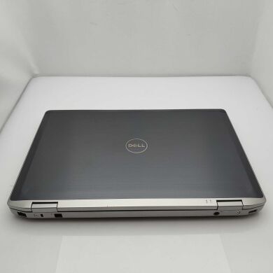 Ноутбук Dell Latitude E6520 / 15.6" (1366x768) TN / Intel Core i3-2330M (2 (4) ядра по 2.2 GHz) / 4 GB DDR3 / 320 GB HDD / NO WebCam / USB 3.0 / HDMI