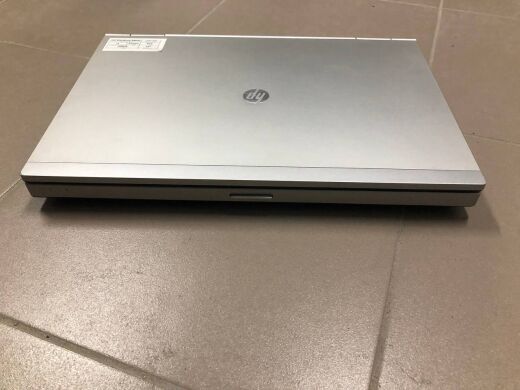 Ноутбук HP EliteBook 8460p / 14" (1600x900) TN / Intel Core i5-2520M (2 (4) ядра по 2.5 - 3.2 GHz) / 4 GB DDR3 / 250 GB HDD / Intel HD Graphics 3000 / WebCam / DVD-ROM