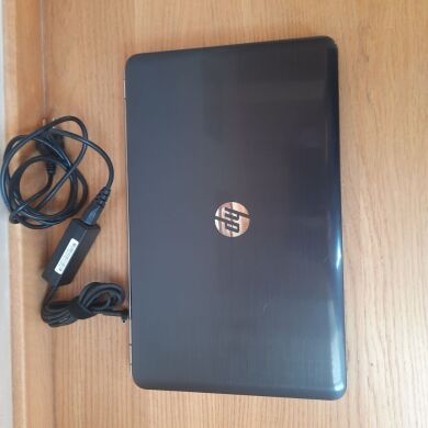 Ноутбук HP Pavilion 17 / 17.3" (1600x900) TN / AMD A8-4500M (4 ядра по 1.9 - 2.8 GHz) / 6 GB DDR3 / 256 GB SSD / AMD Radeon HD 8670M, 1 GB DDR3, 64-bit / WebCam