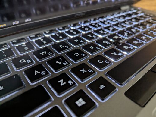 Ультрабук Б-клас Dell Latitude 5411 / 14" (1920x1080) IPS / Intel Core i7-10850H (6 (12) ядер по 2.7 - 5.1 GHz) / 16 GB DDR4 / 480 GB SSD / Intel UHD Graphics / WebCam / Windows 10