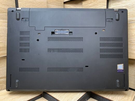 Ультрабук Б-класс Lenovo ThinkPad T470 / 14" (1920x1080) IPS / Intel Core i5-6300U (2 (4) ядра 2.4 - 3.0 GHz) / 8 GB DDR4 / 128 GB SSD / Intel HD Graphics 520 / WebCam / Fingerprint