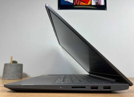 Ультрабук Lenovo IdeaPad 5 15ARE05 / 15.6" (1920x1080) IPS / AMD Ryzen 5 4500U (6 ядер по 2.3 - 4.0 GHz) / 8 GB DDR4 / 512 GB SSD / AMD Radeon Vega 6 Graphics / WebCam