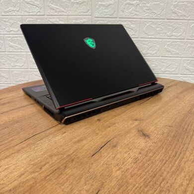 Ігровий ноутбук Б-клас MSI Raider GE78 HX 13VG / 17" (2560x1600) IPS / Intel Core i7-13700HX (16 (24) ядер по 3.7 - 5.0 GHz) / 16 GB DDR5 / 1000 GB SSD NVMe / nVidia GeForce RTX 4070, 8 GB GDDR6, 128-bit / WebCam