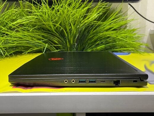 Ігровий ноутбук MSI GF63 Thin 10UC-675NEU / 15.6" (1920x1080) IPS / Intel Core i5-10500H (6 (12) ядра по 2.5 - 4.5 GHz) / 32 GB DDR4 / 480 GB SSD / nVidia GeForce RTX 3050, 4 GB GDDR6, 128-bit / WebCam