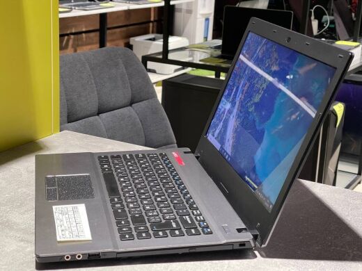 Ноутбук Ergo Clevo w540su / 14" (1366x768) TN / Intel Core i5-4200M (2 (4) ядра по 2.5 - 3.1 GHz) / 8 GB DDR3 / 480 GB SSD / Intel HD Graphics 4600 / WebCam