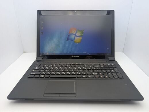 Ноутбук Lenovo IdeaPad V580c / 15.6" (1366x768) TN / Intel Pentium B960 (2 ядра по 2.2 GHz) / 8 GB DDR3 / 500 GB HDD / nVidia GeForce 610, 1 GB GDDR3, 64-bit / WebCam / DVD-ROM / АКБ не тримає