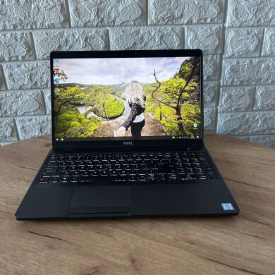 Ноутбук Dell Latitude 5501 / 15.6" (1920x1080) IPS / Intel Core i7-9850H (6 (12) ядра по 2.6 - 4.6 GHz) / 16 GB DDR4 / 256 GB SSD / Intel UHD Graphics 630 / WebCam Ноутбук Dell Latitude 5501 / 15.6" (1920x1080) IPS / Intel Core i7-9850H (6 (12) ядра по 2.6 - 4.6 GHz) / 16 GB DDR4 / 256 GB SSD / Intel UHD Graphics 630 / WebCam