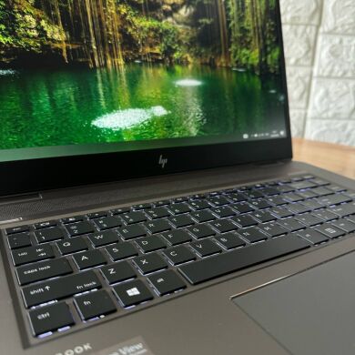 Мобільна робоча станція HP ZBook Studio G5 / 15.6" (1920x1080) IPS / Intel Xeon E-2176M (6 (12) ядер по 2.7 - 4.4 GHz) / 16 GB DDR4 / 512 GB SSD / nVidia Quadro P1000, 4 GB DDR5, 128-bit / WebCam