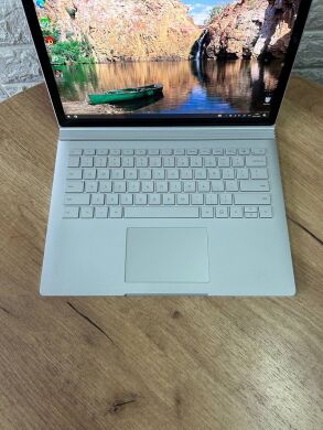 Ігровий ультрабук-трансформер Microsoft Surface Book 2 / 13.5" (3000x2000) IPS Touch / Intel Core i5-8350U (4 (8) ядра по 1.7 - 3.6 GHz) / 8 GB DDR4 / 256 GB SSD / nVidia GeForce GTX 1050, 2 GB GDDR5, 128-bit / WebCam Ігровий ультрабук-трансформер Microsoft Surface Book 2 / 13.5" (3000x2000) IPS Touch / Intel Core i5-8350U (4 (8) ядра по 1.7 - 3.6 GHz) / 8 GB DDR4 / 256 GB SSD / nVidia GeForce GTX 1050, 2 GB GDDR5, 128-bit / WebCam