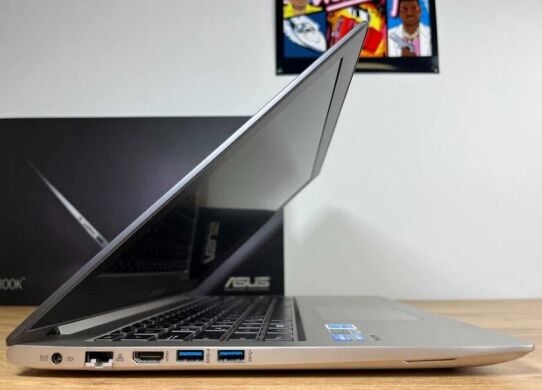 Ігровий ноутбук Б-клас Asus ZenBook UX51VZA / 15.6" (1920x1080) IPS / Intel Core i7-3612QM (4 (8) ядра по 2.1 - 3.1 GHz) / 8 GB DDR3 / 256 GB SSD / nVidia GeForce GT 650M, 2 GB GDDR5, 128-bit / WebCam / Win 10 Pro / АКБ не тримає