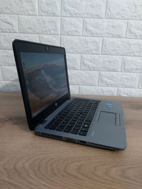 Нетбук Б-клас HP EliteBook 820 G1 / 12.5" (1920x1080) IPS / Intel Core i5-4310U (2 (4) ядра по 2.0 - 3.0 GHz) / 8 GB DDR3 / 250 GB SSD / Intel HD Graphics 4400 / WebCam