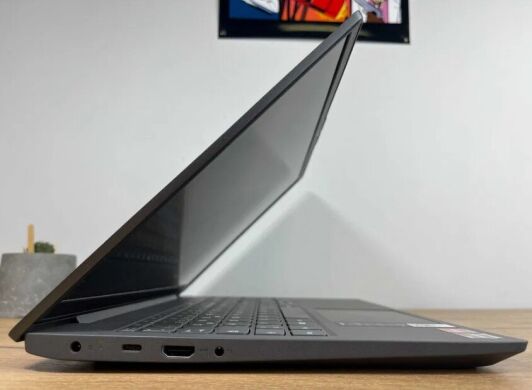 Ультрабук Lenovo IdeaPad 5 15ARE05 / 15.6" (1920x1080) IPS / AMD Ryzen 5 4500U (6 ядер по 2.3 - 4.0 GHz) / 8 GB DDR4 / 512 GB SSD / AMD Radeon Vega 6 Graphics / WebCam