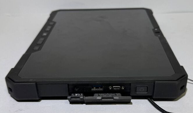 Защищенный планшет Dell Latitude 7202 Rugged Tablet / 11.6" (1366x768) TN Touch / Intel Core M-5Y71 (2 (4) ядра по 1.2 - 2.9 GHz) / 8 GB DDR3 / 256 GB SSD / Intel HD Graphics 5300 / WebCam