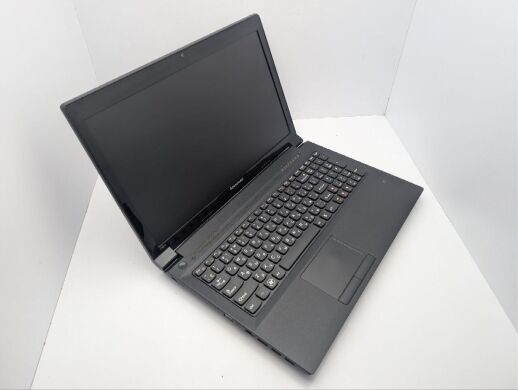 Ноутбук Lenovo IdeaPad V580c / 15.6" (1366x768) TN / Intel Pentium B960 (2 ядра по 2.2 GHz) / 8 GB DDR3 / 500 GB HDD / nVidia GeForce 610, 1 GB GDDR3, 64-bit / WebCam / DVD-ROM / АКБ не тримає