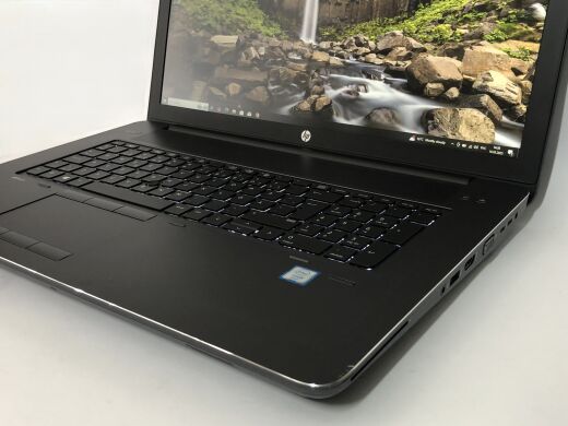 Мобильная рабочая станция Б-класс HP Zbook 17 G4 / 17.3" (1920x1080) IPS / Intel Xeon E3-1535M v6 (4 (8) ядра по 3.1 - 4.2 GHz) / 32 GB DDR4 / 512 GB SSD NVMe / nVidia Quadro P3000, 6 GB GDDR5, 192-bit / WebCam / Win 10 Pro
