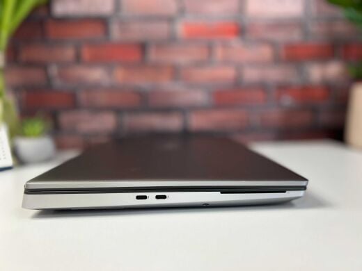 Мобильная рабочая станция Dell Precision 7550 / 15.6" (1920x1080) IPS / Intel Core i7-10850H (6 (12) ядер по 2.7 - 5.1 GHz) / 64 GB DDR4 / 1000 GB SSD M.2 / nVidia Quadro RTX 5000, 16 GB GDDR6, 256-bit / WebCam / Windows 10 Pro