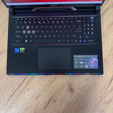 Ігровий ноутбук Б-клас MSI Raider GE78 HX 13VG / 17" (2560x1600) IPS / Intel Core i7-13700HX (16 (24) ядер по 3.7 - 5.0 GHz) / 16 GB DDR5 / 1000 GB SSD NVMe / nVidia GeForce RTX 4070, 8 GB GDDR6, 128-bit / WebCam