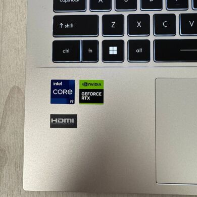 Ігровий ультрабук MSI Prestige 14 H B13UCX / 14" (1920x1200) IPS / Intel Core i9-13900H (14 (20) ядер по 2.6 - 5.4 GHz) / 32 GB DDR5 / 512 GB SSD NVMe / nVidia GeForce RTX 2050, 4 GB GDDR6, 64-bit / WebCam