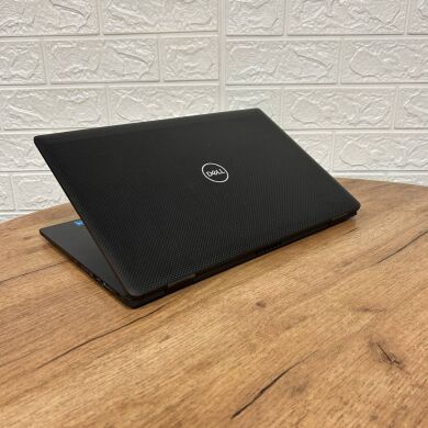 Ультрабук Б-клас Dell Latitude 7520 / 15.6" (1920x1080) IPS / Intel Core i5-1135G7 (4 (8) ядра по 2.4 - 4.2 GHz) / 8 GB DDR4 / 256 GB SSD / Intel Iris Xe Graphics / WebCam