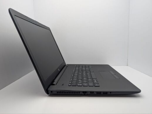 Ноутбук HP 17-bs077ng / 17.3" (1600x900) TN / Intel Celeron N3060 (2 ядра по 1.6 - 2.4 GHz) / 8 GB DDR3 / 120 GB SSD / Intel HD Graphics / WebCam