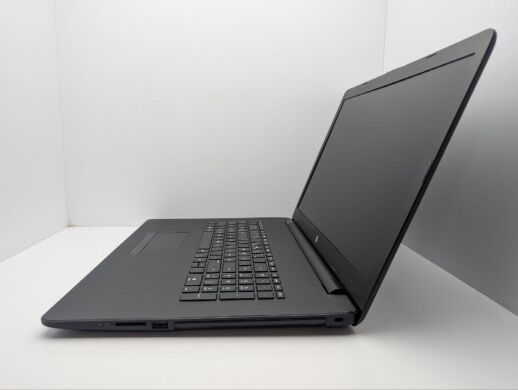 Ноутбук HP 17-bs077ng / 17.3" (1600x900) TN / Intel Celeron N3060 (2 ядра по 1.6 - 2.4 GHz) / 8 GB DDR3 / 120 GB SSD / Intel HD Graphics / WebCam
