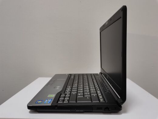 Fujitsu LifeBook S762 / 13.3" (1366x768) TN / Intel Core i5-3320M (2 (4) ядра по 2.6 - 3.3 GHz) / 8 GB DDR3 / 500 GB HDD / WebCam