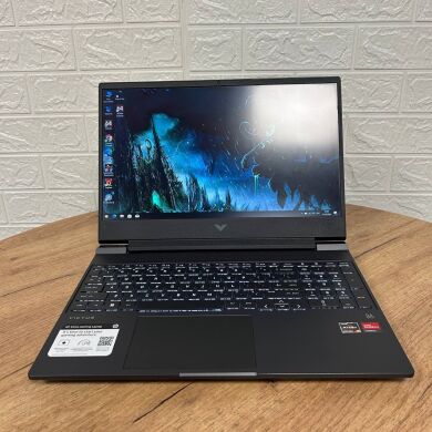 Ігровий ноутбук HP Victus 15-fb0015nr / 15.6" (1920x1080) IPS / AMD Ryzen 5 5600H (6 (12) ядер по 3.3 - 4.2 GHz) / 8 GB DDR4 / 512 GB SSD / AMD Radeon RX 6500M, 4 GB GDDR6, 64-bit / WebCam