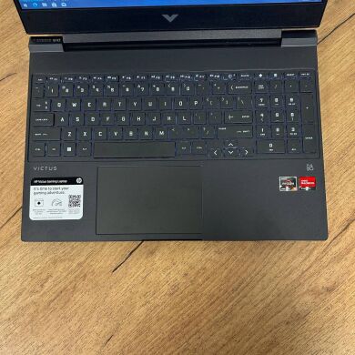 Ігровий ноутбук HP Victus 15-fb0015nr / 15.6" (1920x1080) IPS / AMD Ryzen 5 5600H (6 (12) ядер по 3.3 - 4.2 GHz) / 8 GB DDR4 / 512 GB SSD / AMD Radeon RX 6500M, 4 GB GDDR6, 64-bit / WebCam