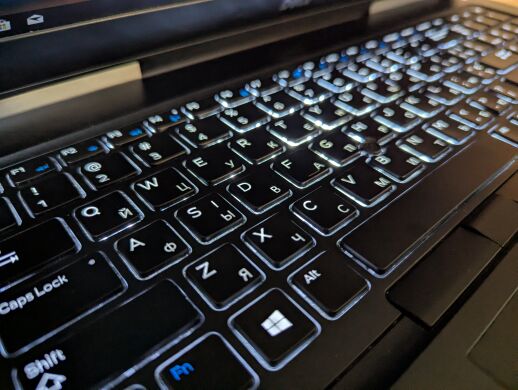 Мобильная рабочая станция Dell Precision 7710 / 17.3" (1920x1080) IPS / Intel Core i7-6920HQ (4 (8) 2.9 - 3.8 GHz) / 32 GB DDR4 / 256 GB SSD + 640 GB HDD / nVidia Quadro M3000M, 4 GB GDDR5, 256-bit / WebCam / Windows 10 Мобильная рабочая станция Dell Precision 7710 / 17.3" (1920x1080) IPS / Intel Core i7-6920HQ (4 (8) 2.9 - 3.8 GHz) / 32 GB DDR4 / 256 GB SSD + 640 GB HDD / nVidia Quadro M3000M, 4 GB GDDR5, 256-bit / WebCam / Windows 10