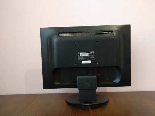 Монітор Hyundai X93W / 19" (1440x900) TN / VGA, DVI / VESA 100x100 / Вбудовані колонки 2x 1W