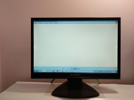 Монітор Hyundai X93W / 19" (1440x900) TN / VGA, DVI / VESA 100x100 / Вбудовані колонки 2x 1W