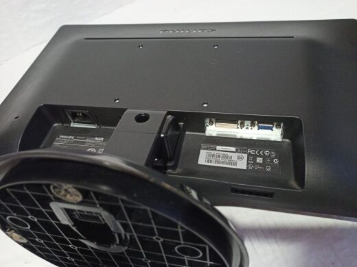 Монітор Philips 200V4LSB / 20" (1600x900) TN / VGA, DVI / VESA 100x100 