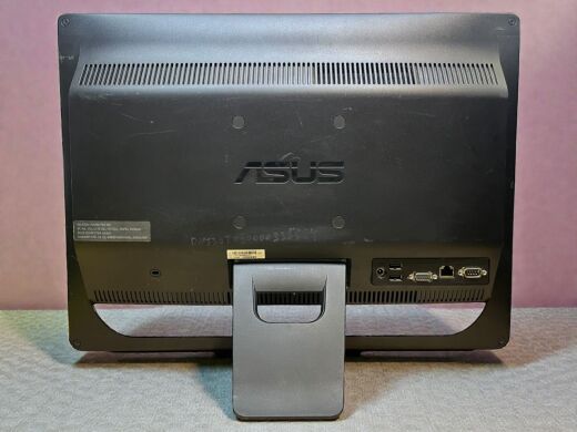 Моноблок Asus ET2013IUKI / 20" (1600x900) TN / Intel Core i5-3550S (4 ядра по 3.0 - 3.7 GHz) / 4 GB DDR3 / 500 GB HDD / Intel HD Graphics 2000 / WebCam