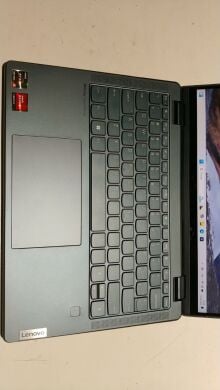 Ноутбук-трансформер Б-клас Lenovo Yoga 6 13ABR8 / 13.3" (1920x1200) IPS Touch / AMD Ryzen 5 7530U (6 (12) ядер по 2.0 - 4.5 GHz) / 8 GB DDR4 / 256 GB SSD M.2 / AMD Radeon RX Vega 7 / WebCam