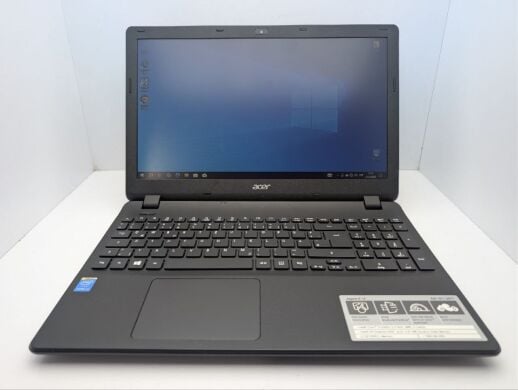 Ноутбук Acer Aspire ES1-571 / 15.6" (1366x768) TN / Intel Core i3-5005U (2 (4) ядра по 2.0 GHz) / 8 GB DDR3 / 1000 GB HDD / Intel HD Graphics 5500 / WebCam / DVD-ROM