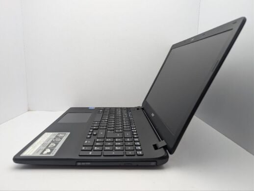 Ноутбук Acer Aspire ES1-571 / 15.6" (1366x768) TN / Intel Core i3-5005U (2 (4) ядра по 2.0 GHz) / 8 GB DDR3 / 1000 GB HDD / Intel HD Graphics 5500 / WebCam / DVD-ROM