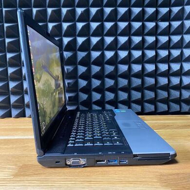 Ноутбук Fujitsu LifeBook E752 / 15.6" (1600x900) TN / Intel Core i5-3210M (2 (4) ядра по 2.5 - 3.1 GHz) / 8 GB DDR3 / 128 GB SSD / Intel HD Graphics 4000 / WebCam / DVD-ROM