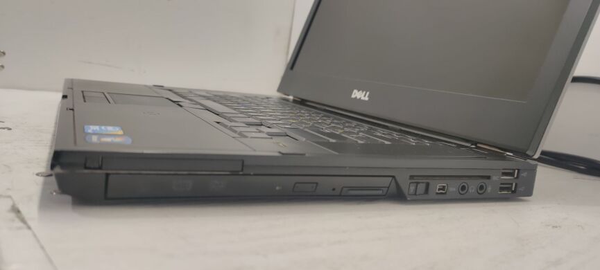 Ноутбук Dell Latitude E6510 / 15.6" (1920x1080) TN / Intel Core i7-640M (2 (4) ядра по 2.8 - 3.46 GHz) / 8 GB DDR3 / 256 GB SSD / nVidia NVS 3100M, 512 MB GDDR3, 64-bit / WebCam / DVD-ROM