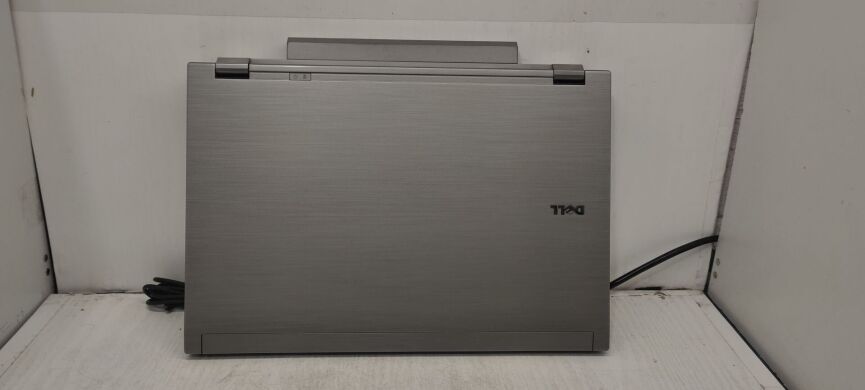 Ноутбук Dell Latitude E6510 / 15.6" (1920x1080) TN / Intel Core i7-640M (2 (4) ядра по 2.8 - 3.46 GHz) / 8 GB DDR3 / 256 GB SSD / nVidia NVS 3100M, 512 MB GDDR3, 64-bit / WebCam / DVD-ROM