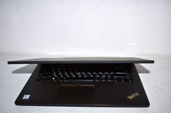 Ультрабук Lenovo ThinkPad T460 / 14" (1920x1080) IPS / Intel Core i5-6300U (2 (4) ядра по 2.4 - 3.0 GHz) / 16 GB DDR3 / 480 GB SSD NEW / Intel HD Graphics 520 / WebCam / Два АКБ / Windows 10 Pro